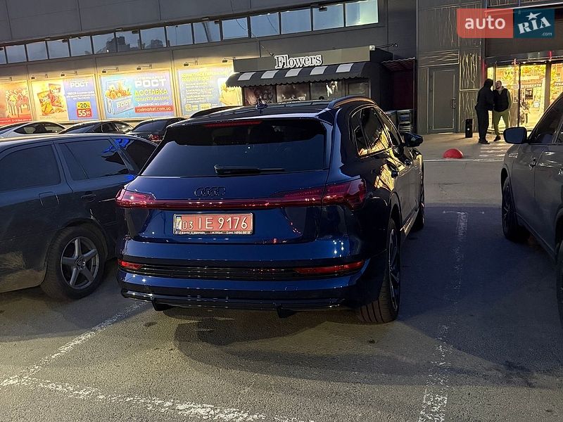 Внедорожник / Кроссовер Audi e-tron 2022 в Харькове