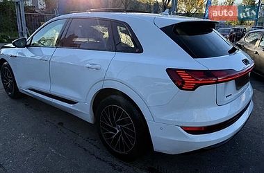 Внедорожник / Кроссовер Audi e-tron 2019 в Ровно
