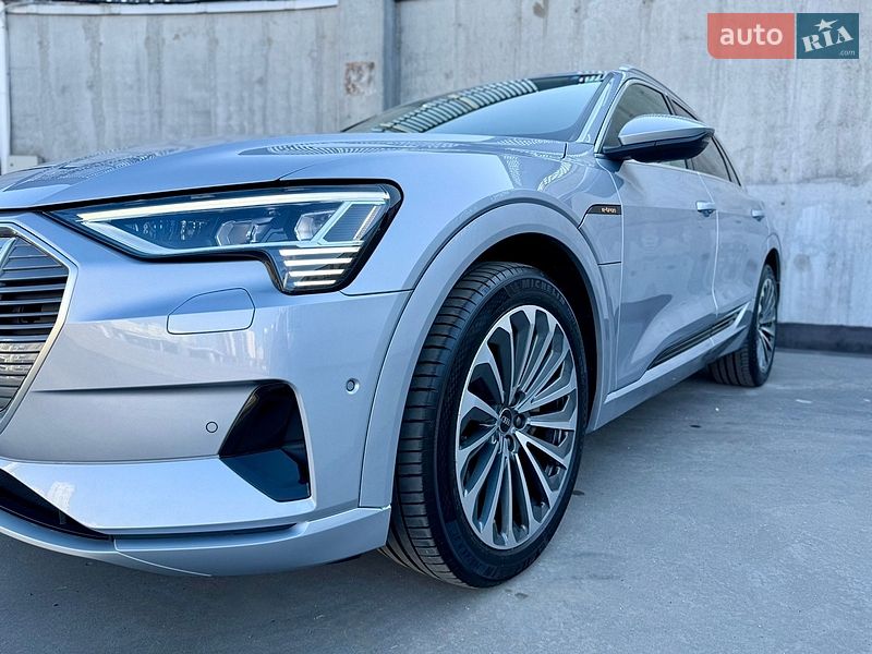 Внедорожник / Кроссовер Audi e-tron 2021 в Киеве фото 21 Внедорожник / Кроссовер Audi e-tron 2021 в Киеве