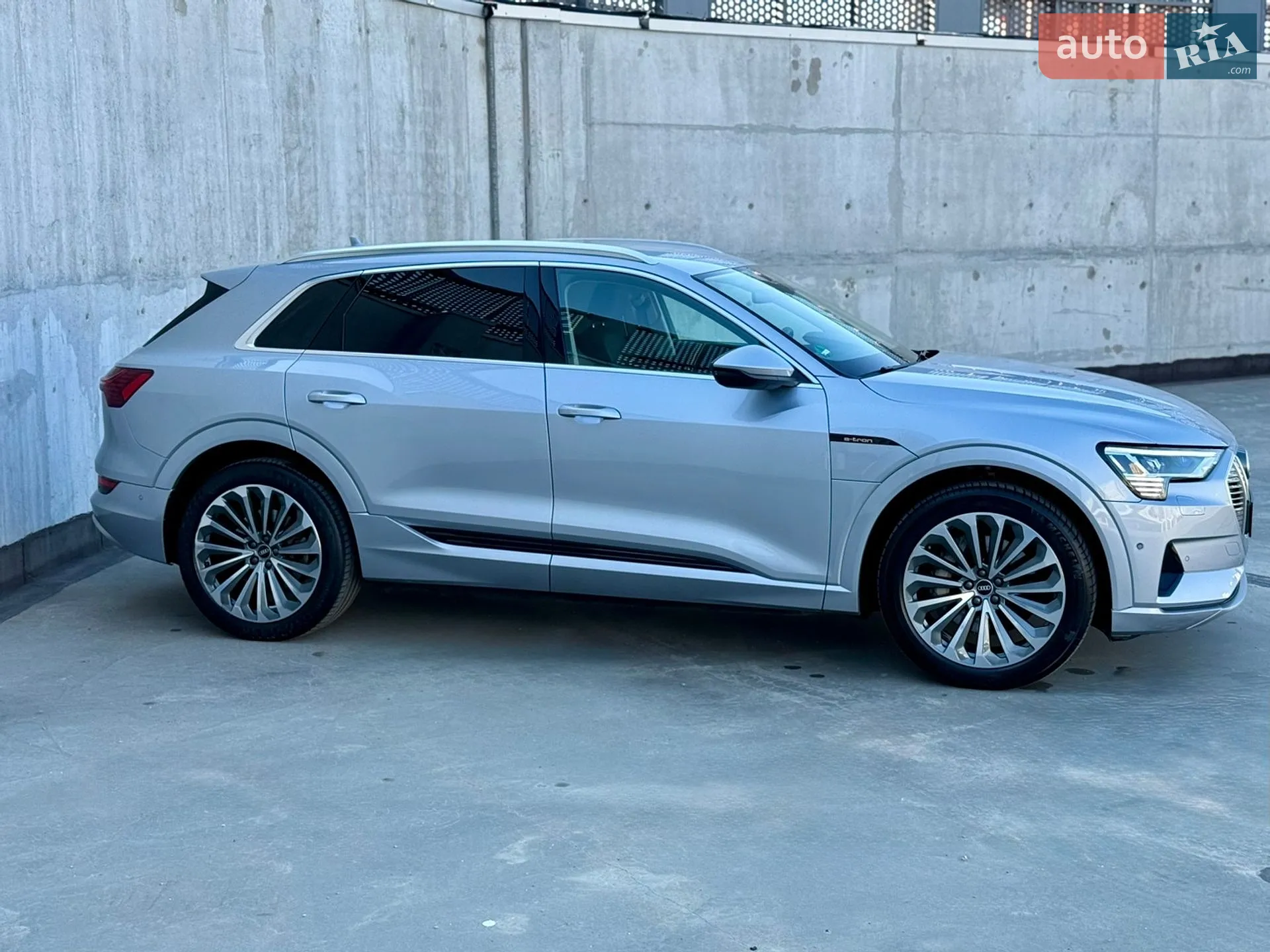2021 Audi e-tron - мініатюра 29