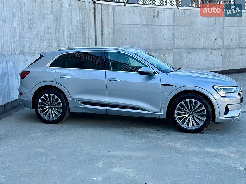 Внедорожник / Кроссовер Audi e-tron 2021 в Киеве фото 29 Внедорожник / Кроссовер Audi e-tron 2021 в Киеве