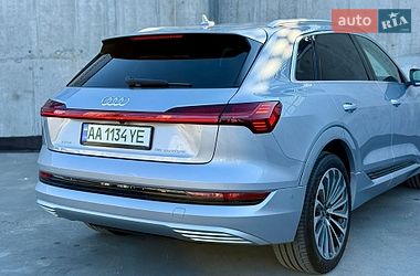 Внедорожник / Кроссовер Audi e-tron 2021 в Киеве фото 37 Внедорожник / Кроссовер Audi e-tron 2021 в Киеве