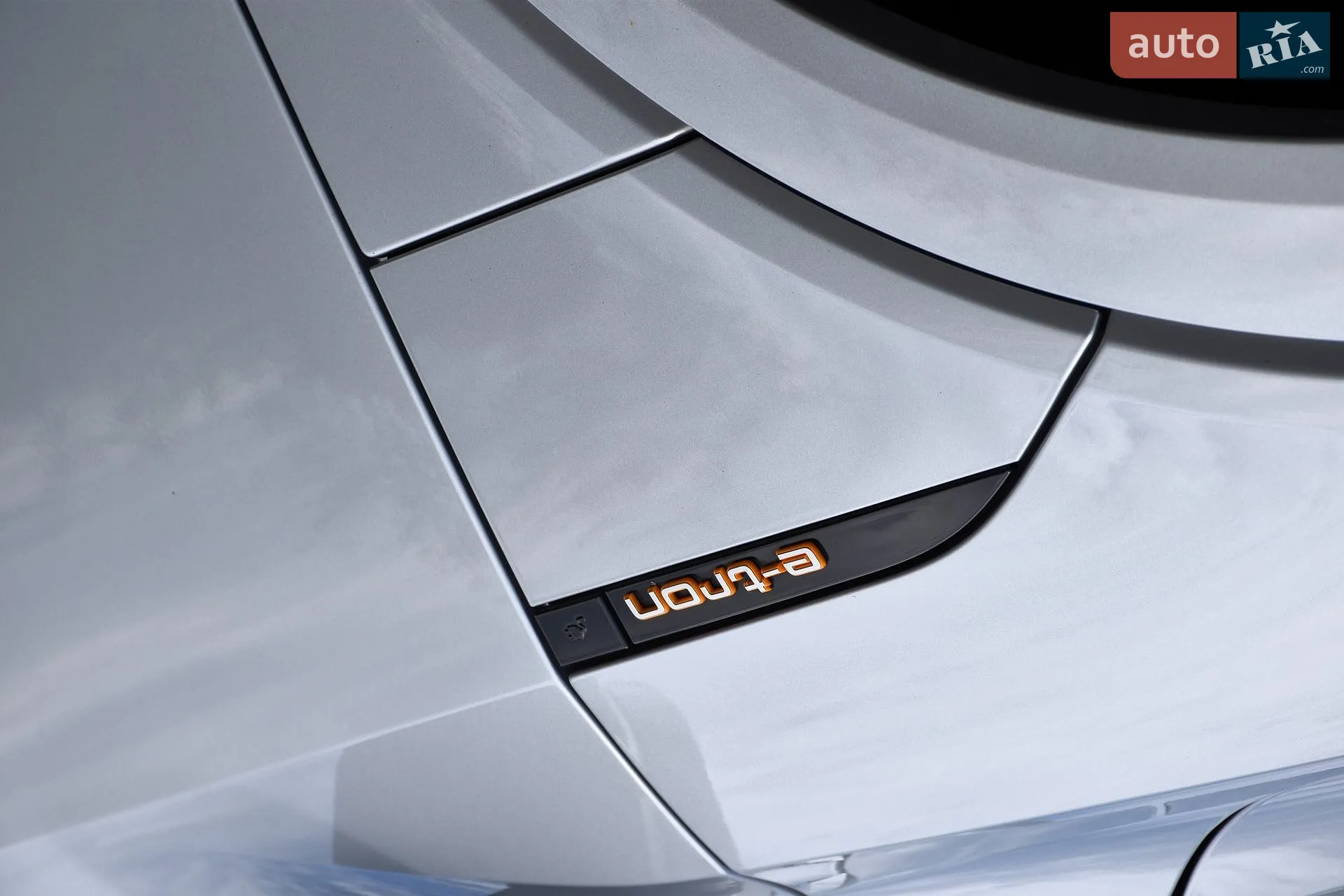 2020 Audi e-tron - мініатюра 20