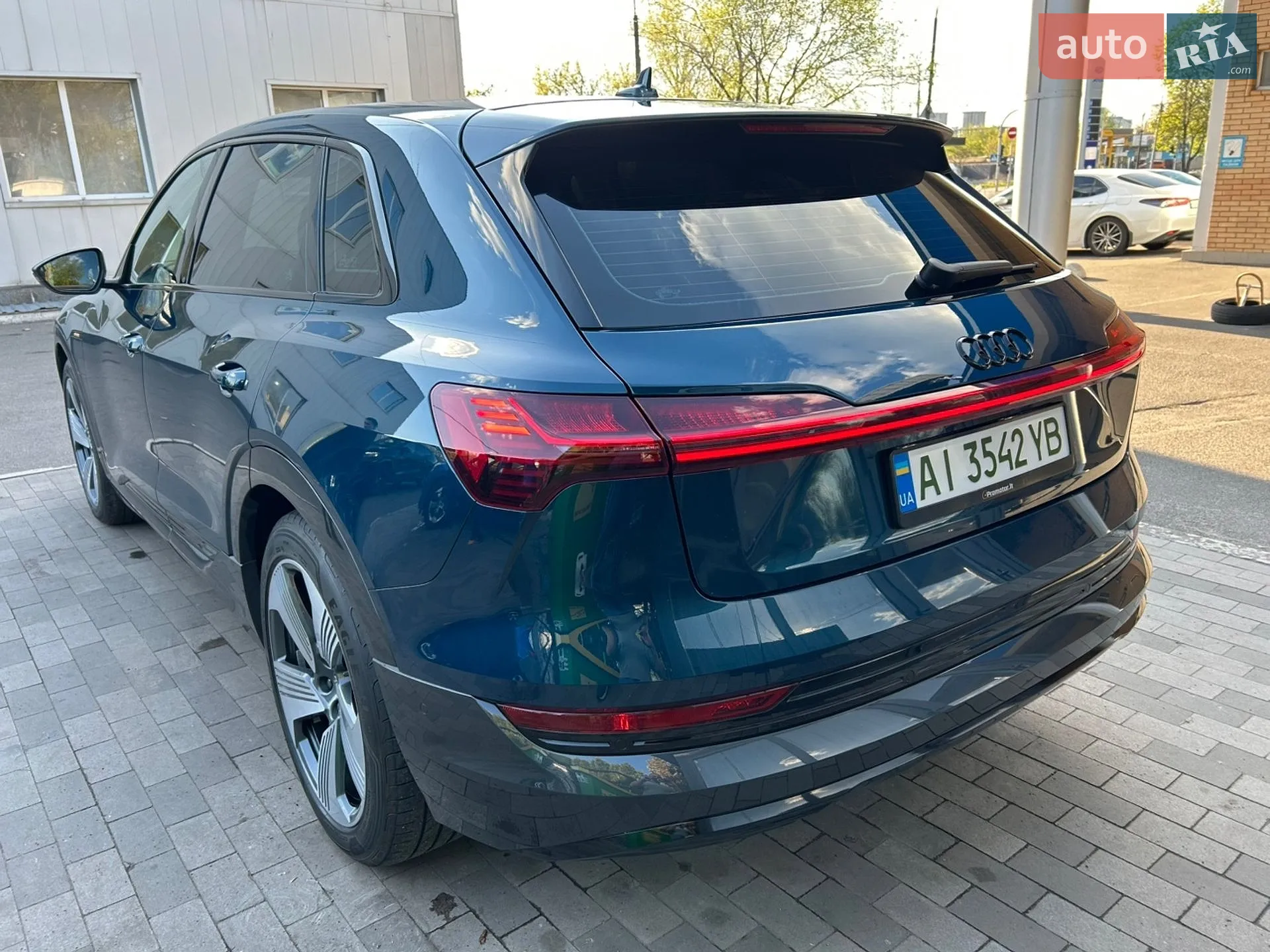 2022 Audi e-tron - мініатюра 5