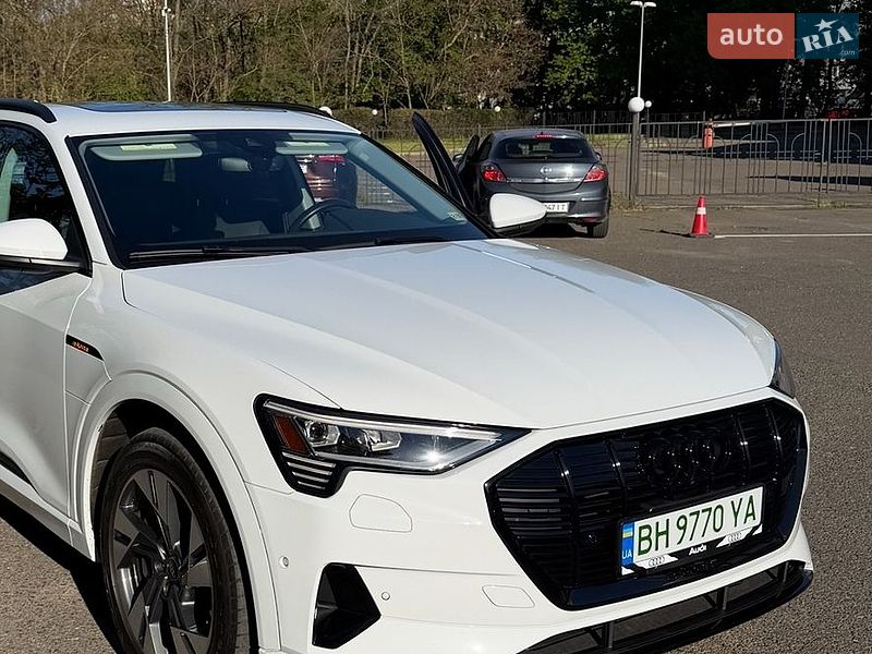 Внедорожник / Кроссовер Audi e-tron 2022 в Одессе