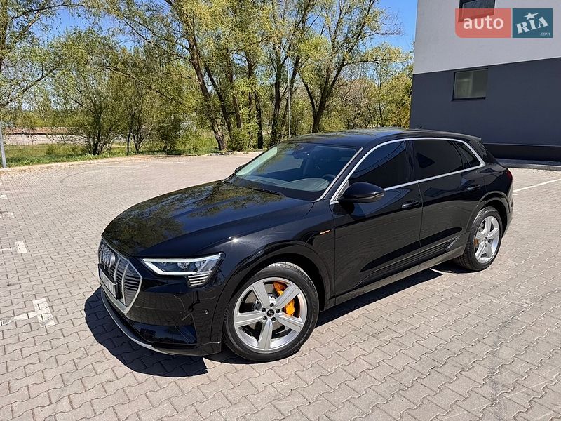 Внедорожник / Кроссовер Audi e-tron 2021 в Хмельницком