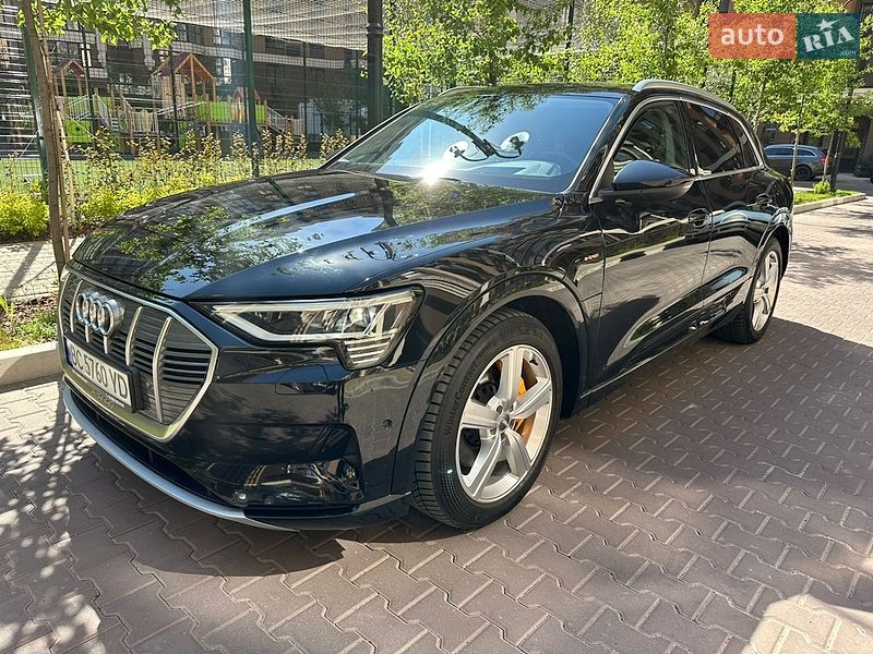Внедорожник / Кроссовер Audi e-tron 2020 в Киеве