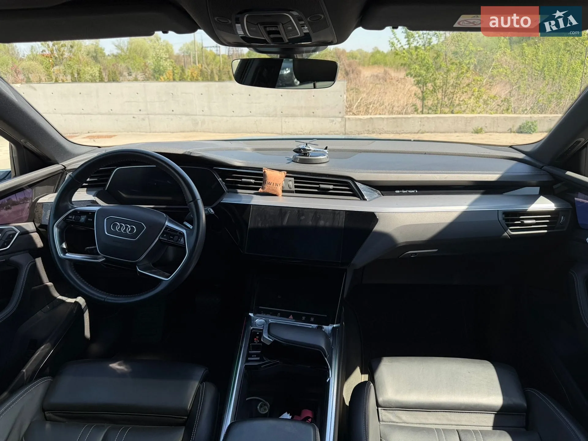 2019 Audi e-tron - мініатюра 11