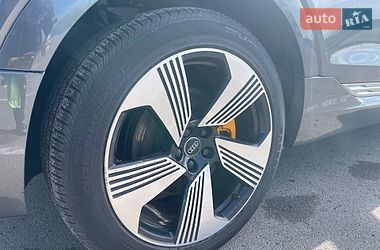Внедорожник / Кроссовер Audi e-tron 2019 в Киеве