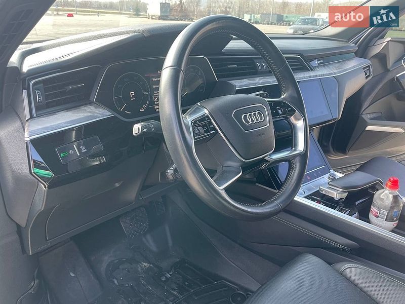 Внедорожник / Кроссовер Audi e-tron 2019 в Киеве