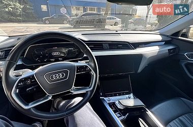 Внедорожник / Кроссовер Audi e-tron 2021 в Киеве