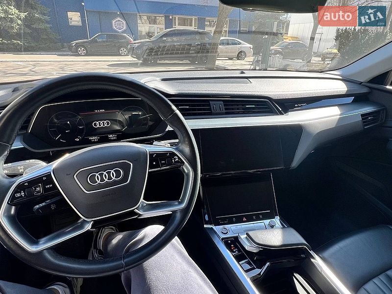 Внедорожник / Кроссовер Audi e-tron 2021 в Киеве