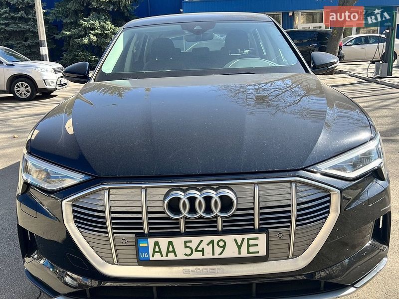 Внедорожник / Кроссовер Audi e-tron 2021 в Киеве