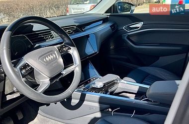 Внедорожник / Кроссовер Audi e-tron 2021 в Киеве