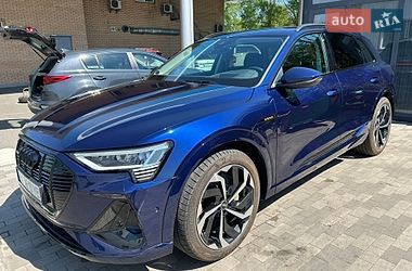Внедорожник / Кроссовер Audi e-tron 2022 в Киеве