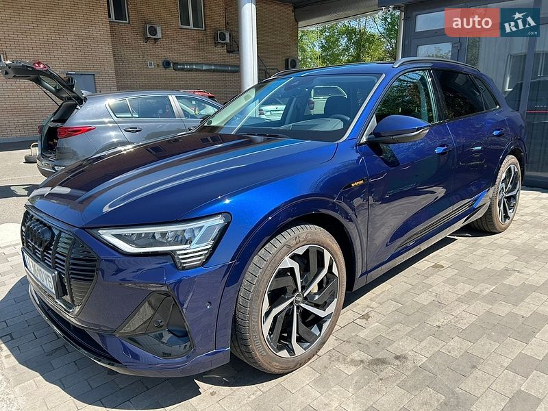 Audi e-tron 2022
