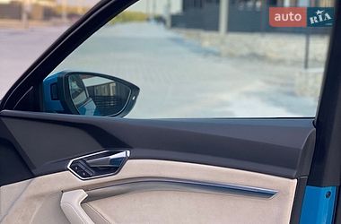 Внедорожник / Кроссовер Audi e-tron 2019 в Тернополе