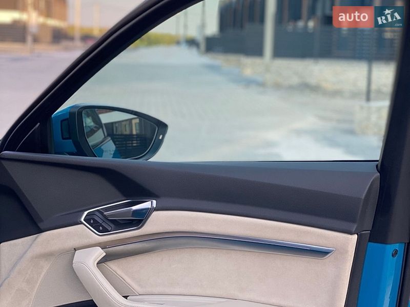 Внедорожник / Кроссовер Audi e-tron 2019 в Тернополе