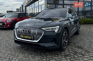 Внедорожник / Кроссовер Audi e-tron 2022 в Мукачево