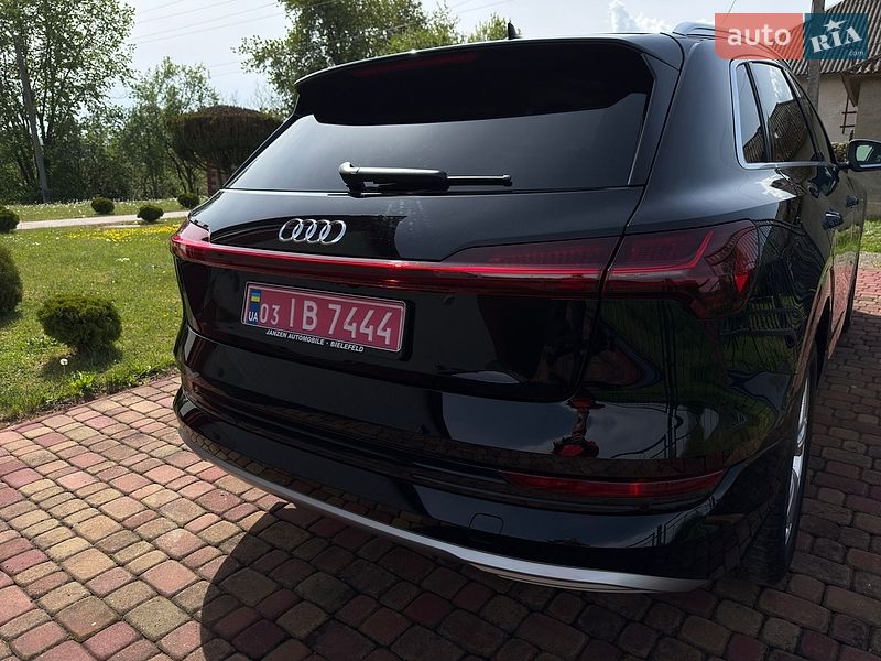 Внедорожник / Кроссовер Audi e-tron 2020 в Сваляве фото 23 Внедорожник / Кроссовер Audi e-tron 2020 в Сваляве