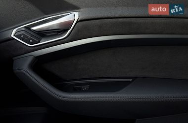Внедорожник / Кроссовер Audi e-tron 2020 в Сваляве фото 38 Внедорожник / Кроссовер Audi e-tron 2020 в Сваляве