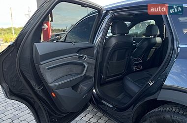 Внедорожник / Кроссовер Audi e-tron 2022 в Мукачево