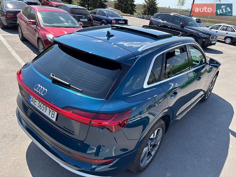 Внедорожник / Кроссовер Audi e-tron 2019 в Днепре