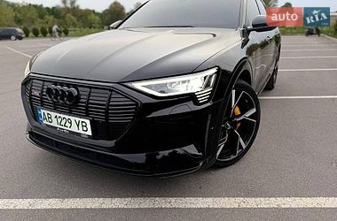 Внедорожник / Кроссовер Audi e-tron 2018 в Хмельнике