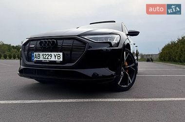 Внедорожник / Кроссовер Audi e-tron 2018 в Хмельнике