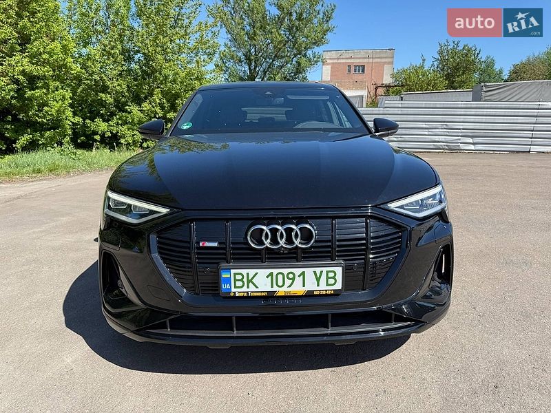 Audi e-tron 2021