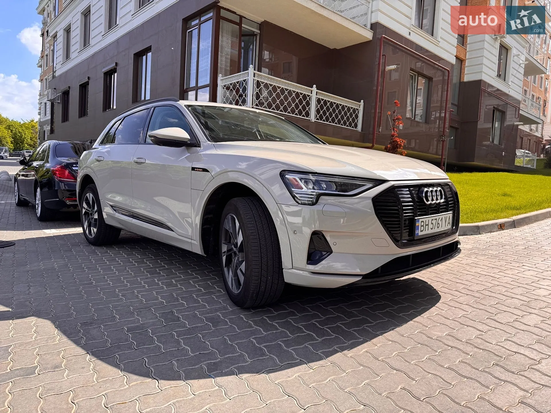 2021 Audi e-tron - мініатюра 21
