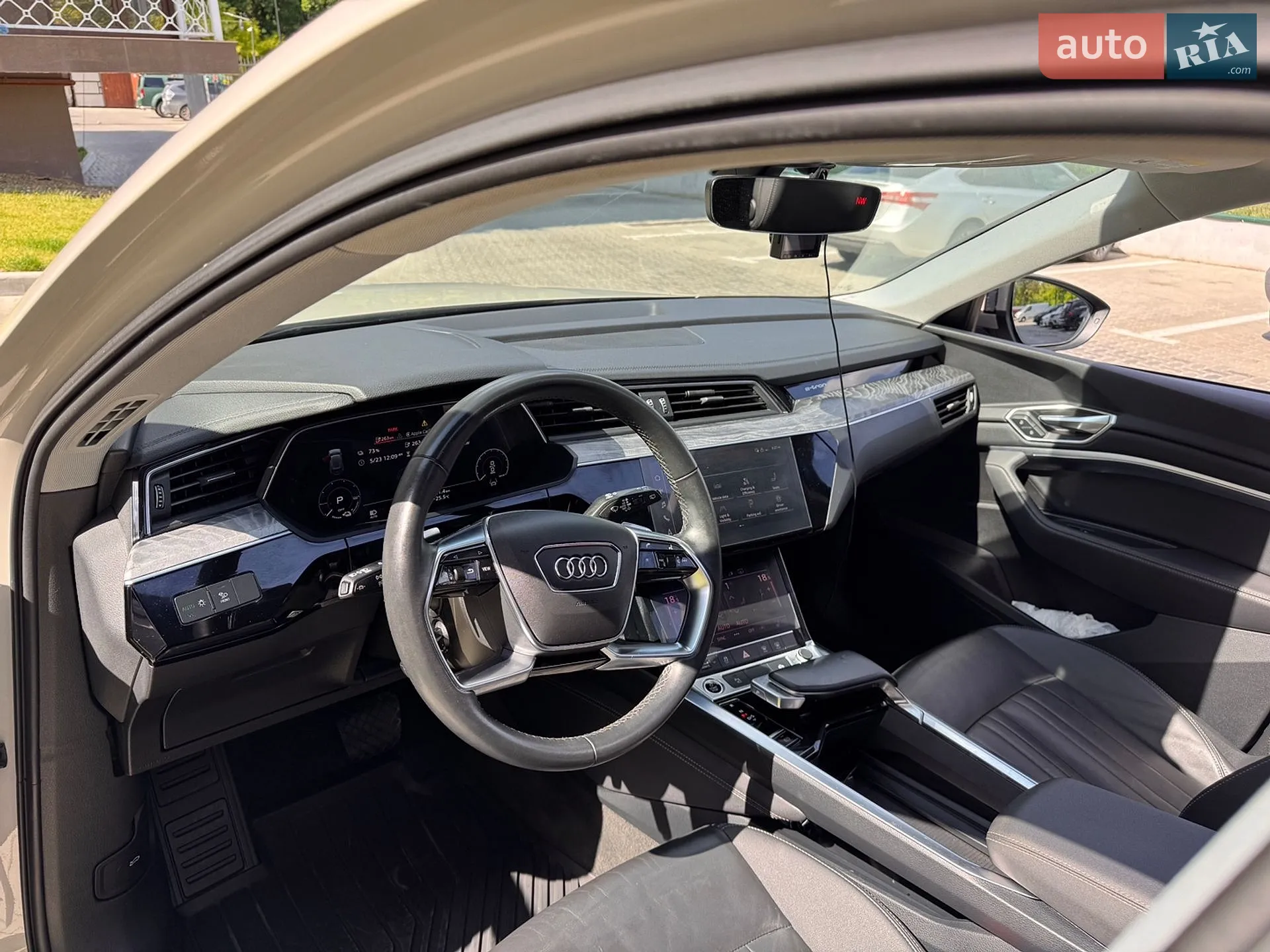 2021 Audi e-tron - мініатюра 27