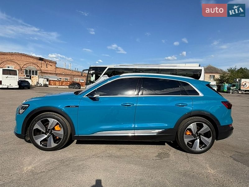 Позашляховик / Кросовер Audi e-tron 2019 в Харкові