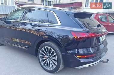 Позашляховик / Кросовер Audi e-tron 2021 в Тернополі