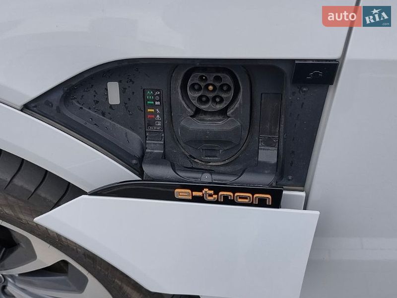 Позашляховик / Кросовер Audi e-tron 2019 в Одесі