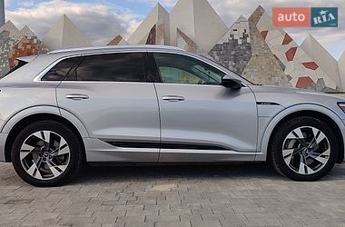 Внедорожник / Кроссовер Audi e-tron 2021 в Львове