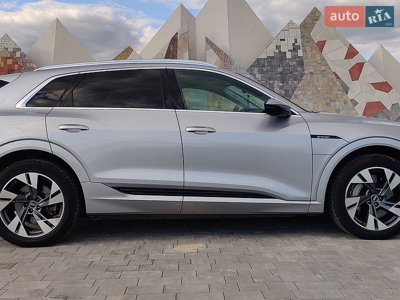 Внедорожник / Кроссовер Audi e-tron 2021 в Львове