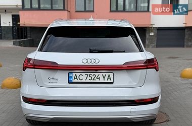 Позашляховик / Кросовер Audi e-tron 2019 в Володимирі