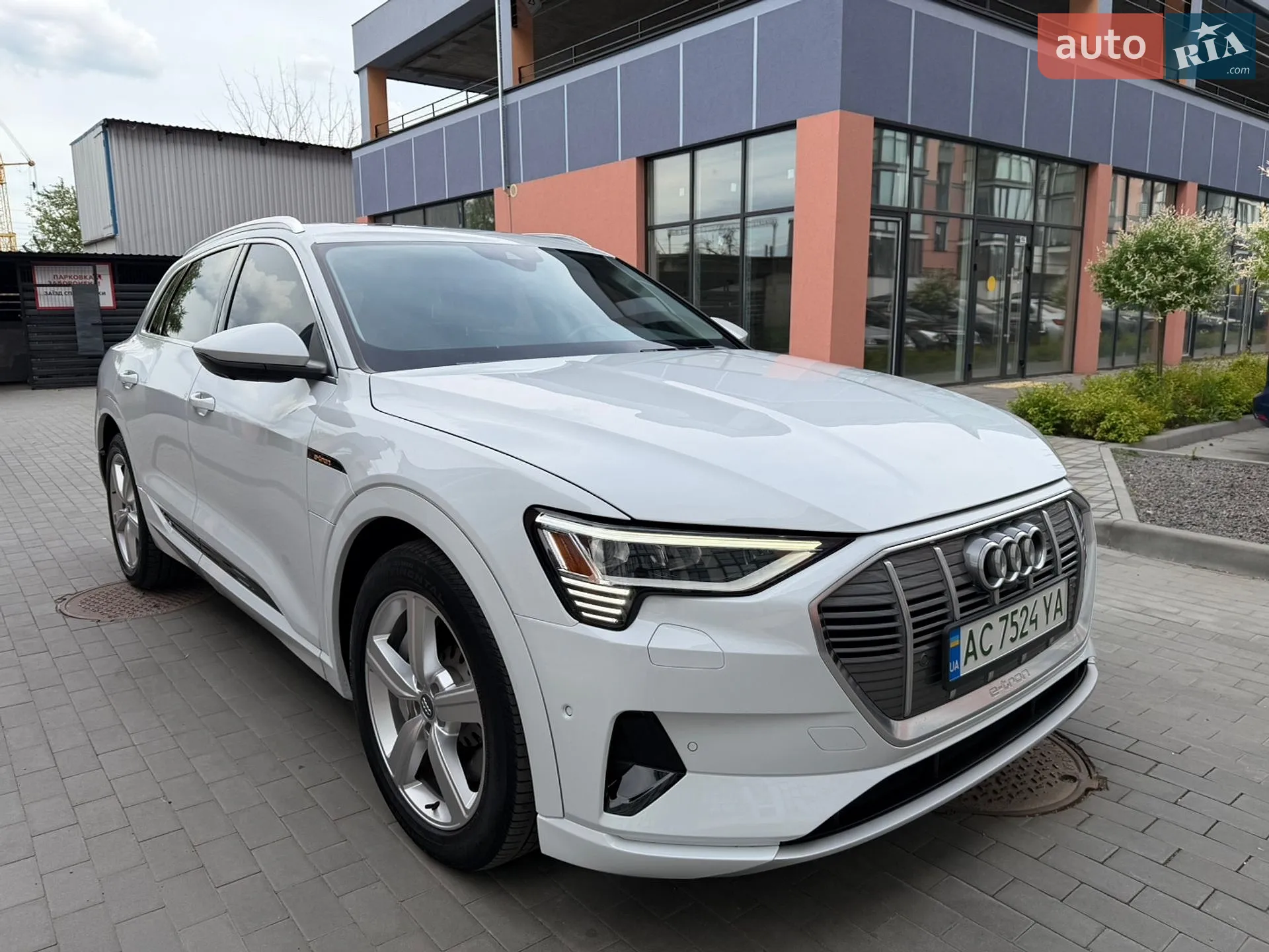 2019 Audi e-tron - мініатюра 27