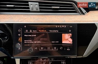 Позашляховик / Кросовер Audi e-tron 2019 в Володимирі