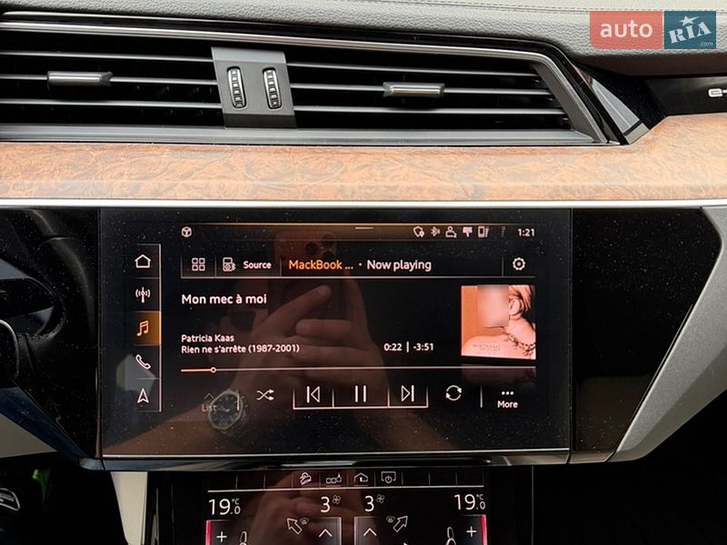 Позашляховик / Кросовер Audi e-tron 2019 в Володимирі