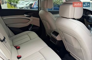 Позашляховик / Кросовер Audi e-tron 2019 в Володимирі
