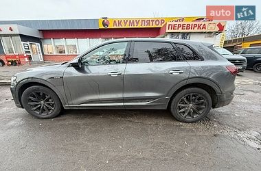 Внедорожник / Кроссовер Audi e-tron 2021 в Киеве