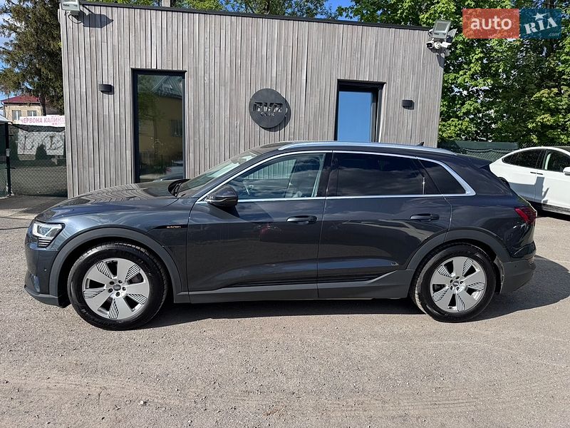 Позашляховик / Кросовер Audi e-tron 2019 в Тернополі
