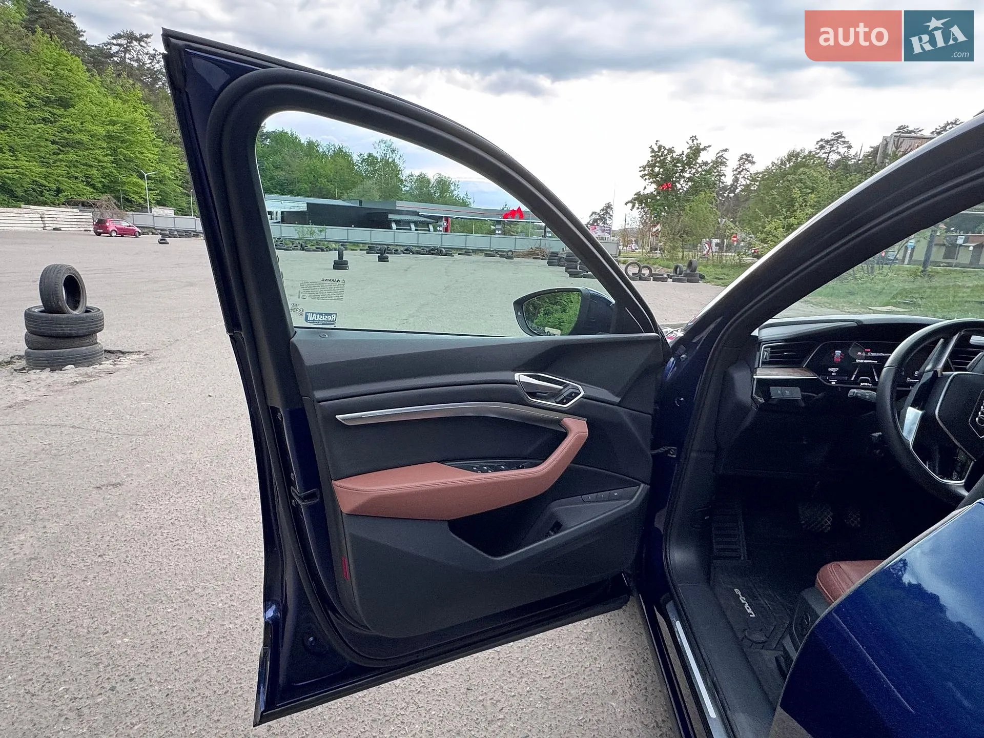 2022 Audi e-tron - мініатюра 11