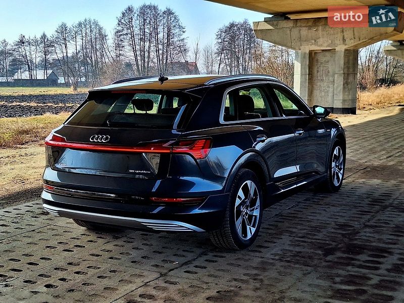Позашляховик / Кросовер Audi e-tron 2019 в Тернополі