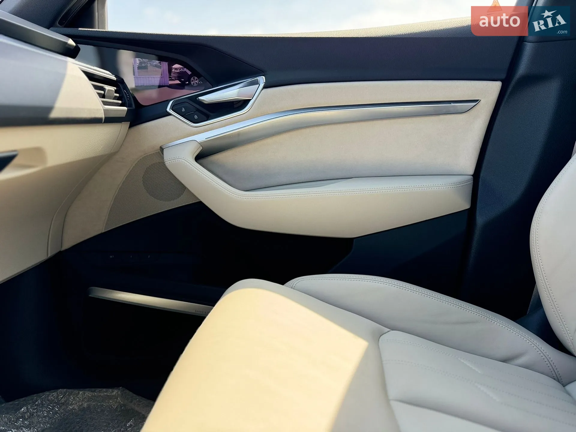 2019 Audi e-tron - мініатюра 36