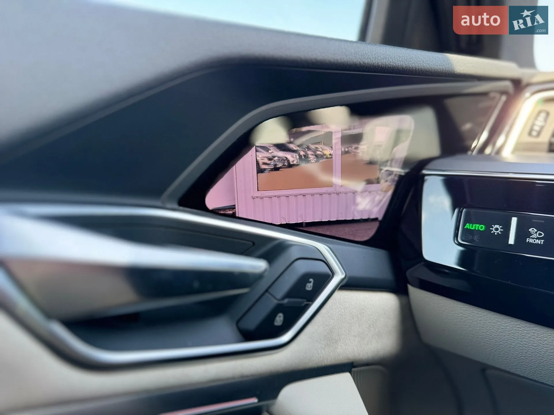 2019 Audi e-tron - мініатюра 49