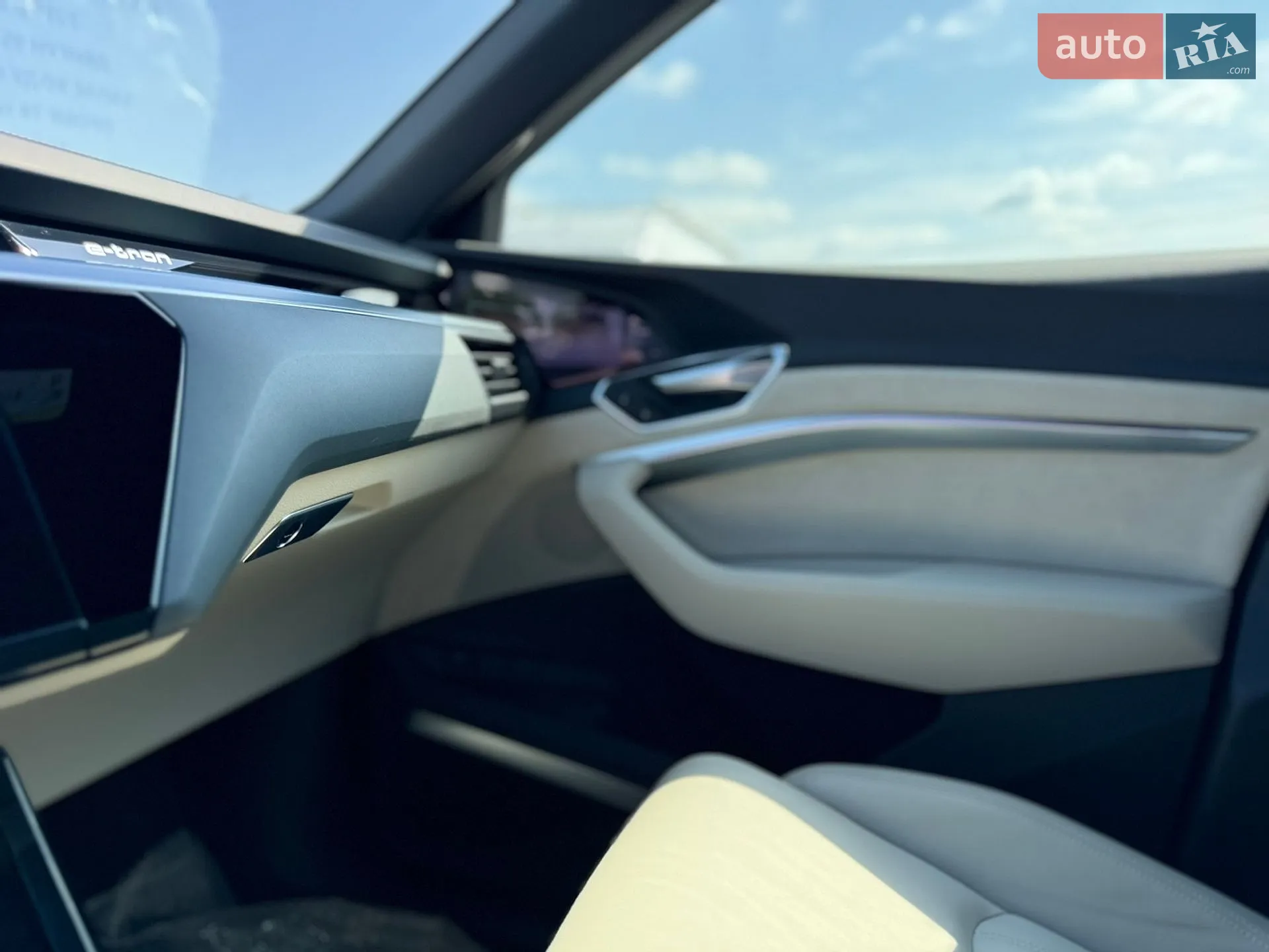 2019 Audi e-tron - мініатюра 51