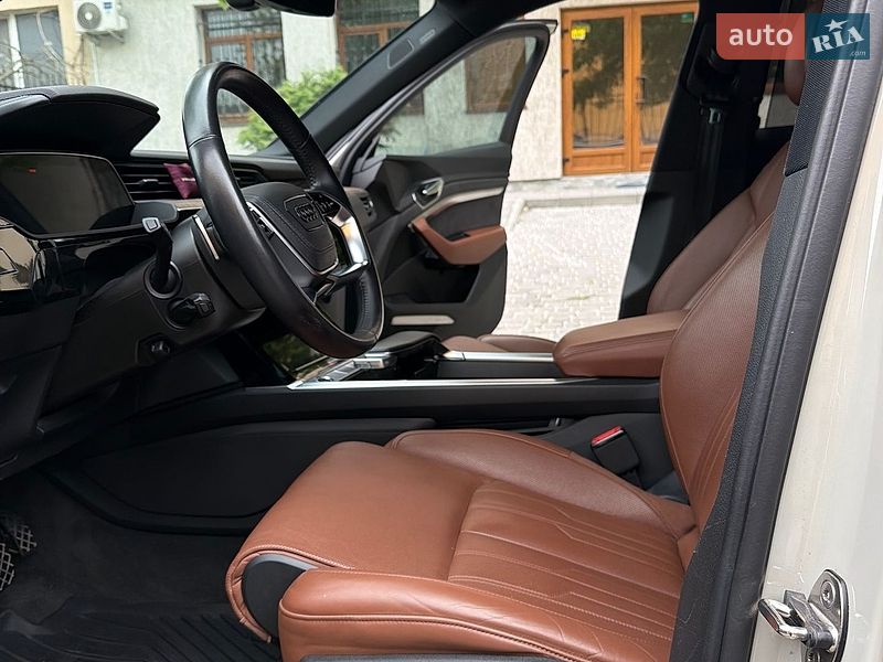 Внедорожник / Кроссовер Audi e-tron 2021 в Львове фото 10 Внедорожник / Кроссовер Audi e-tron 2021 в Львове